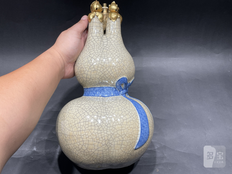 清道光 哥釉青花三孔包袱葫芦瓶 - 图6